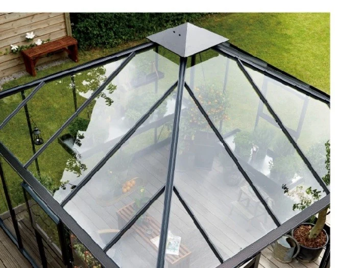 Roof glazing detail.